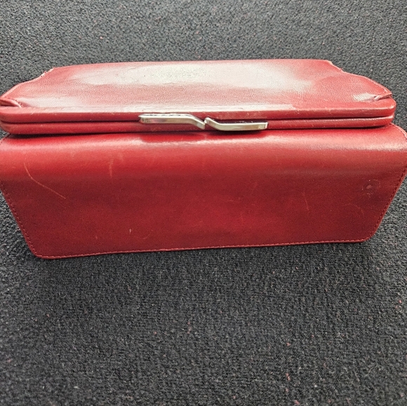 Fossil Red Leather Tri-fold Wallet - Picture 2 of 13